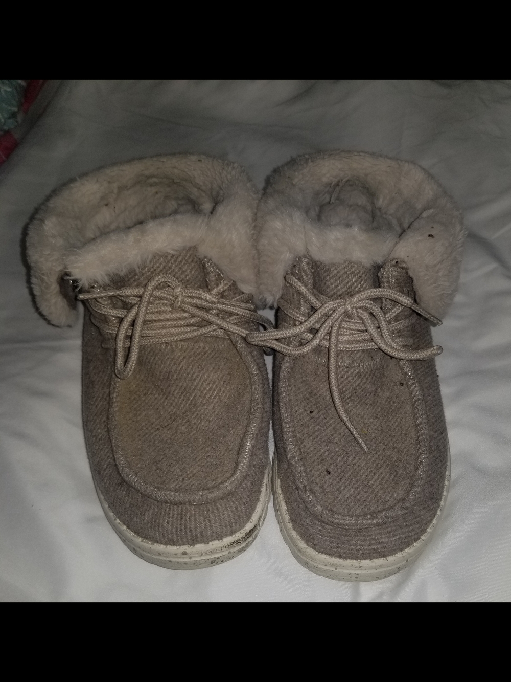 Hey Dude Women's Taupe Faux-Sherpa Lined Slippers